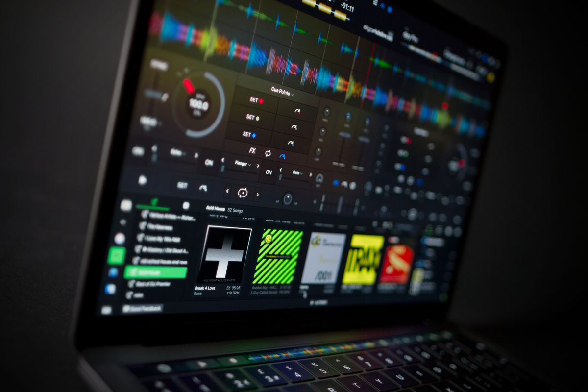 How to mix songs in djay pro 2